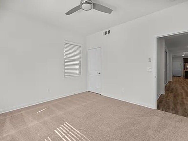 Building Photo - 679 Nile River Dr