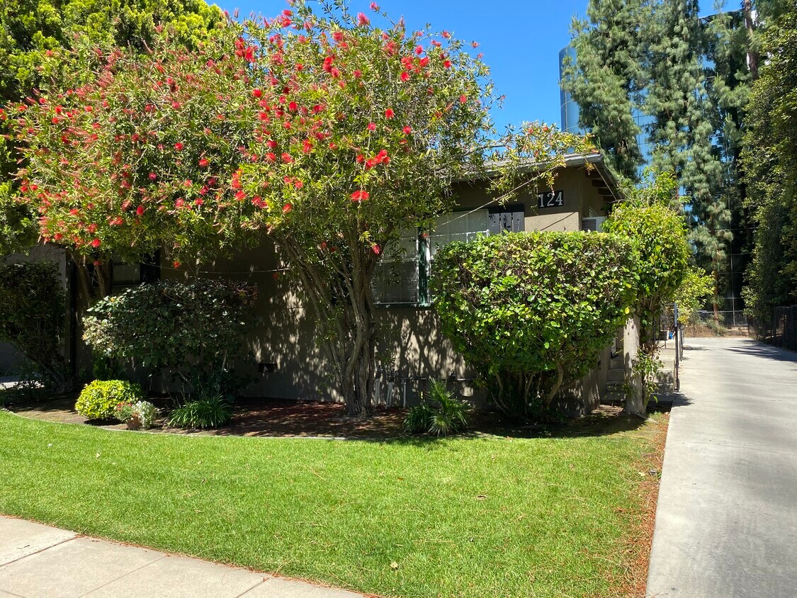 Primary Photo - 124 N. Maple