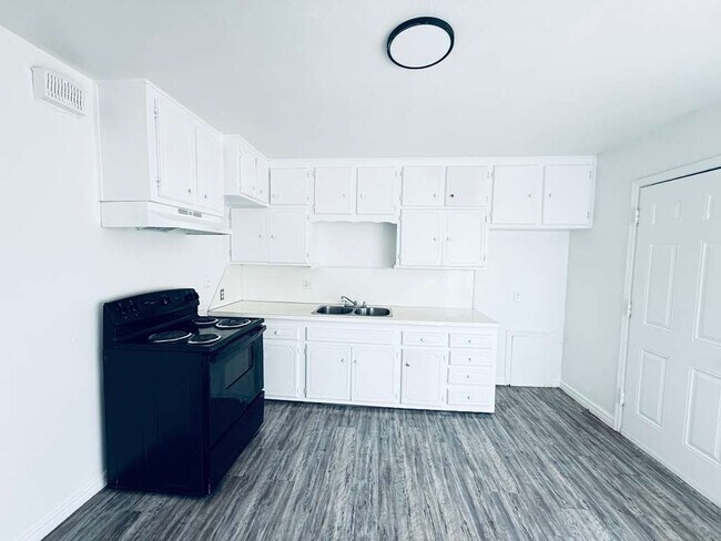 Foto del edificio - 636 NE 34th St