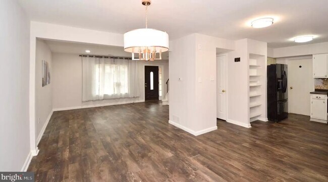 Foto del edificio - 1711 Brentwood Pl