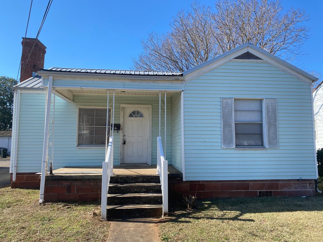 Primary Photo - Home for rent in Hueytown