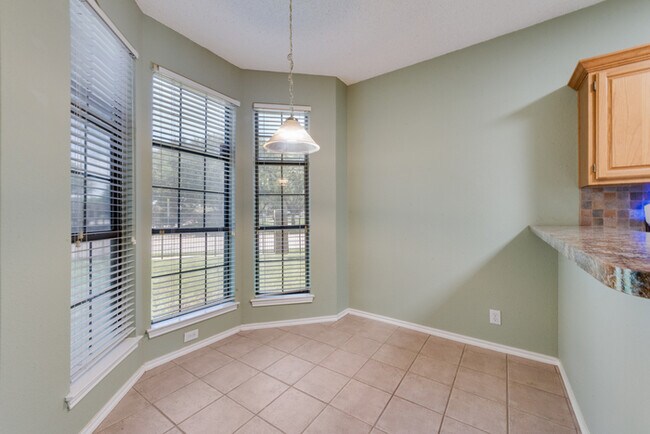 Foto del edificio - Charming Condo in Valley Ranch