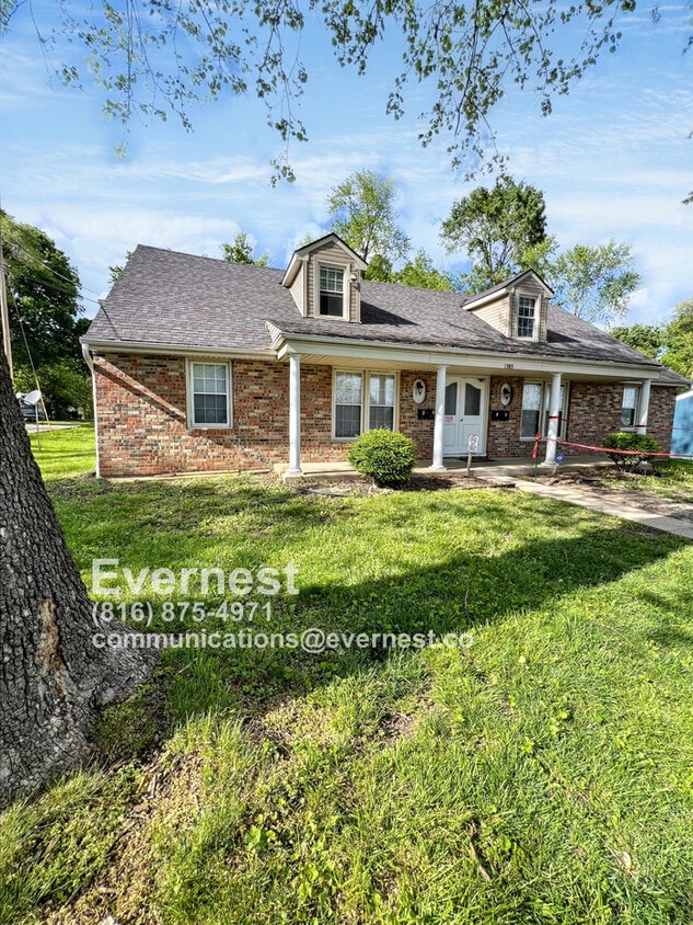 Primary Photo - 2-Bedroom, 1-Bathroom Apartment in a Prime...