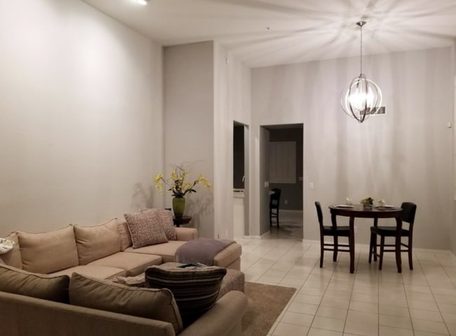 Building Photo - 8100 E Camelback Rd