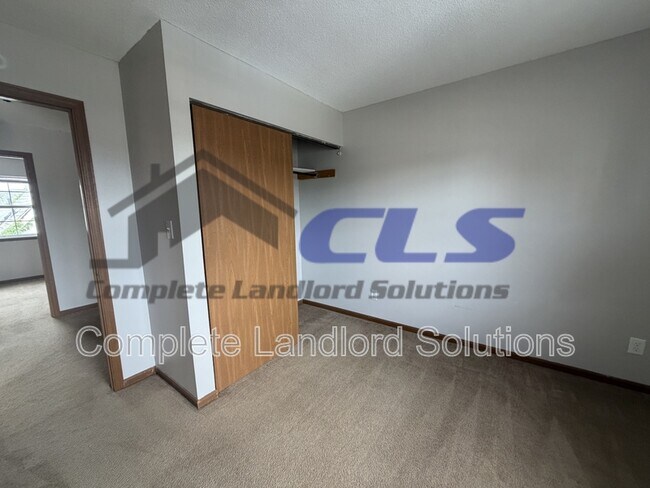 Foto del edificio - 820 Poplar St