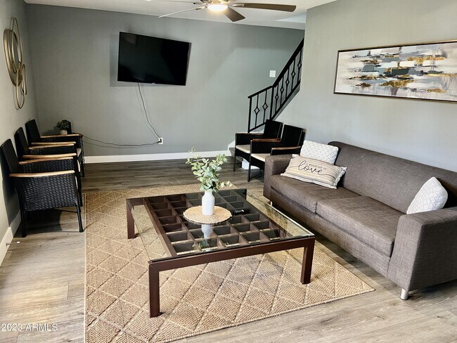 Foto del edificio - 4460 E Belleview St