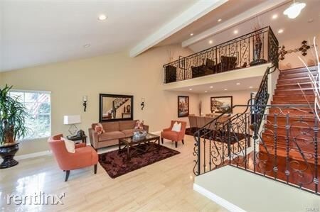 Primary Photo - 4 br, 2 bath House - 12 E Yale Loop # 30