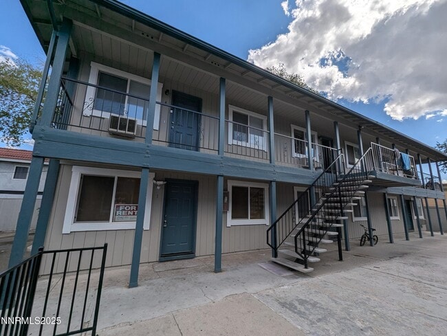 Building Photo - 1494 Lewis St