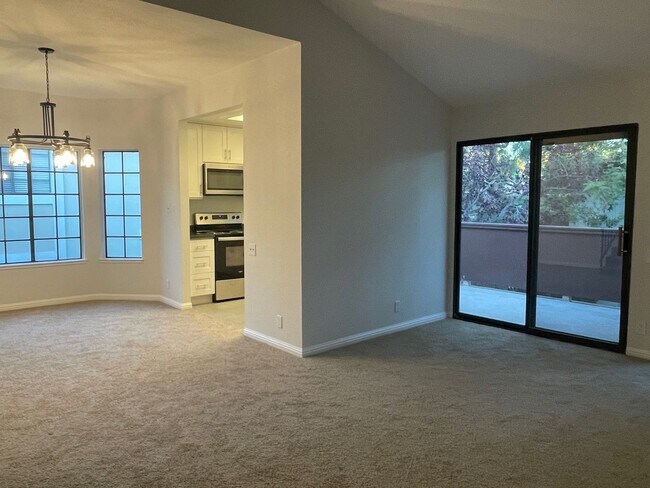 Building Photo - Welcome home! A spacious and fully remodel...