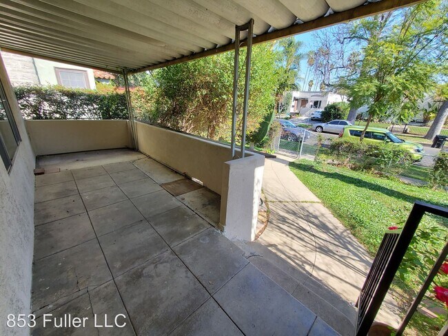 Building Photo - 853 N Fuller Ave