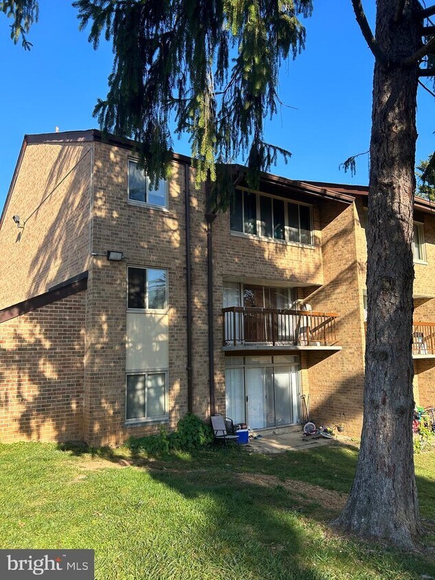 18816 Walkers Choice Rd Unit 18816, Montgomery Village, MD 20886