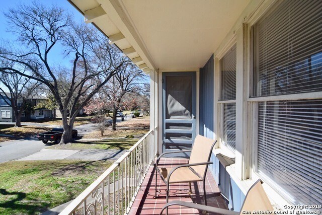 Foto del edificio - TERRELL HEIGHTS DUPLEX - ALAMO HEIGHTS I.S.D.