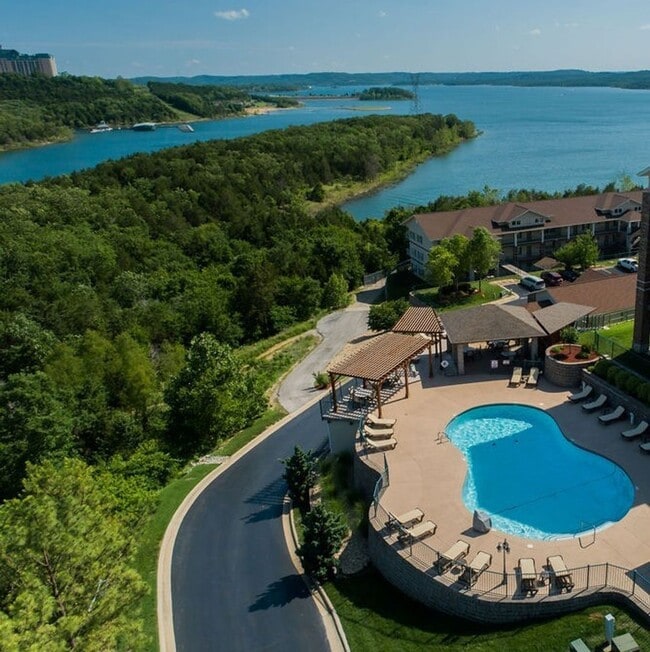 Building Photo - Partial Lake-view 1 Bedroom 1 Bath Walk-In Level Lakeside Apartment
