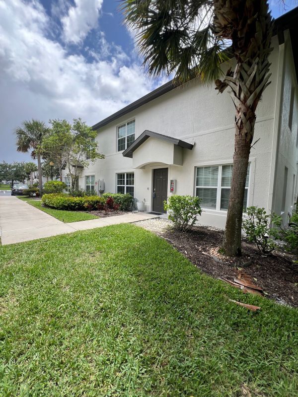 Building Photo - 9068 Gervais Cir