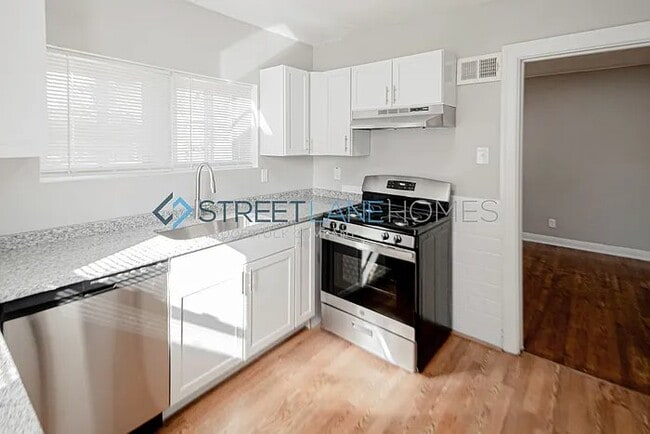 Foto del edificio - 3825 Melba Pl