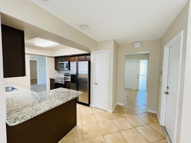 Building Photo - Modern Comfort Meets Classic Charm in Spri...