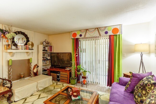 2 habitaciones, 2 baños - 1179 pies cuadrados - Autumn Wood Apartments