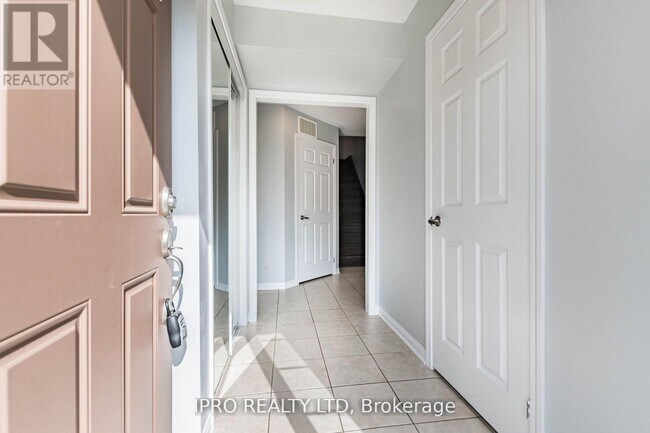 Building Photo - 227 Slingsby Landing