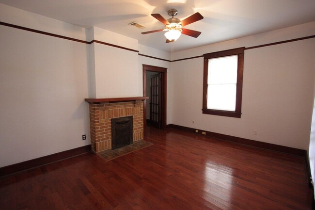 Bedroom 1 facing hall - 214 N Anthony St