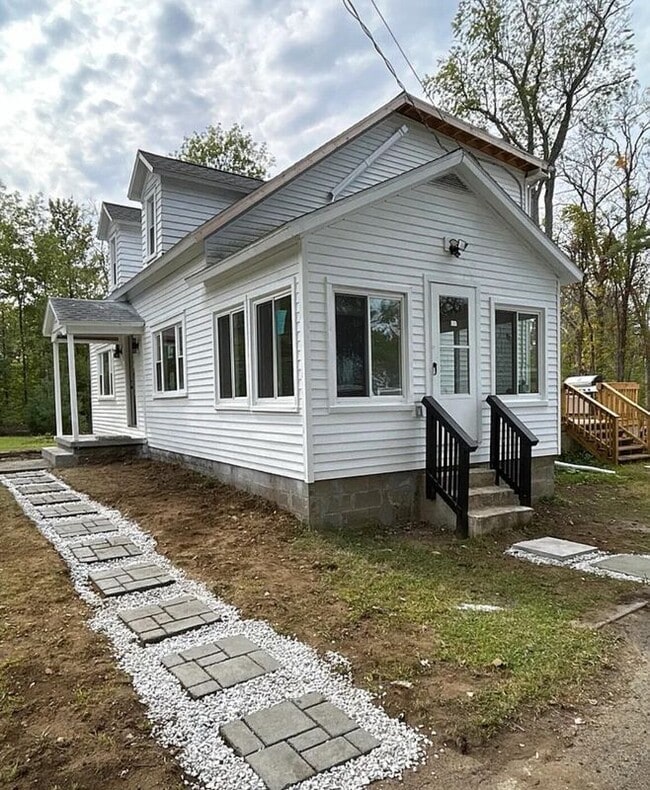 Building Photo - 1487 County Hwy 110