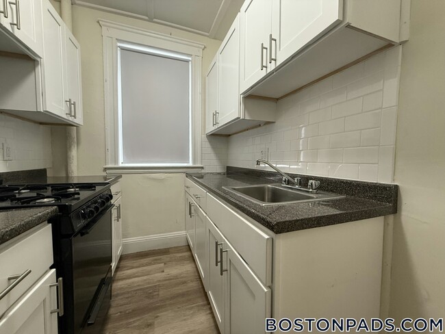 Building Photo - 1175 Boylston St
