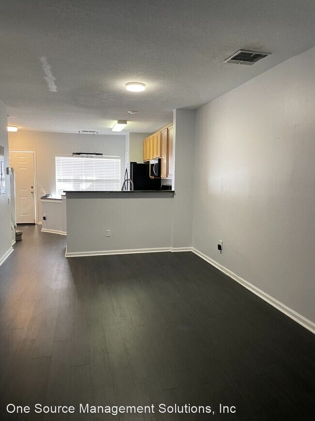 Foto del edificio - 902 Vineland Pl