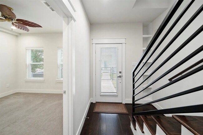 Foto del edificio - 2105 Engelmohr St