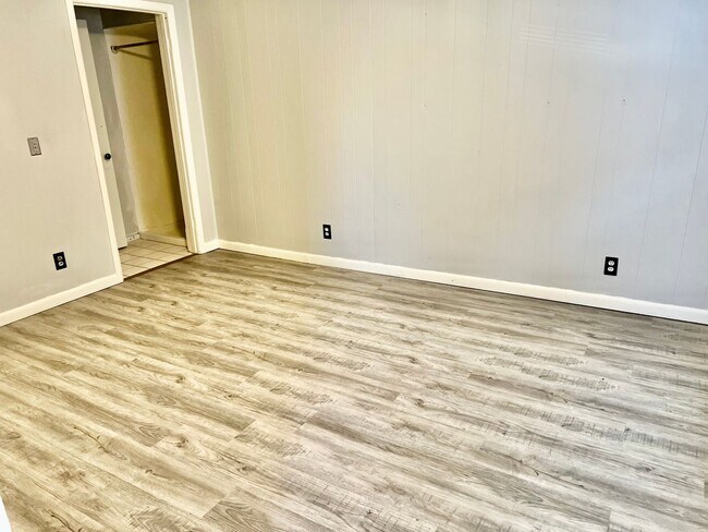 Foto del edificio - 219 W Main St