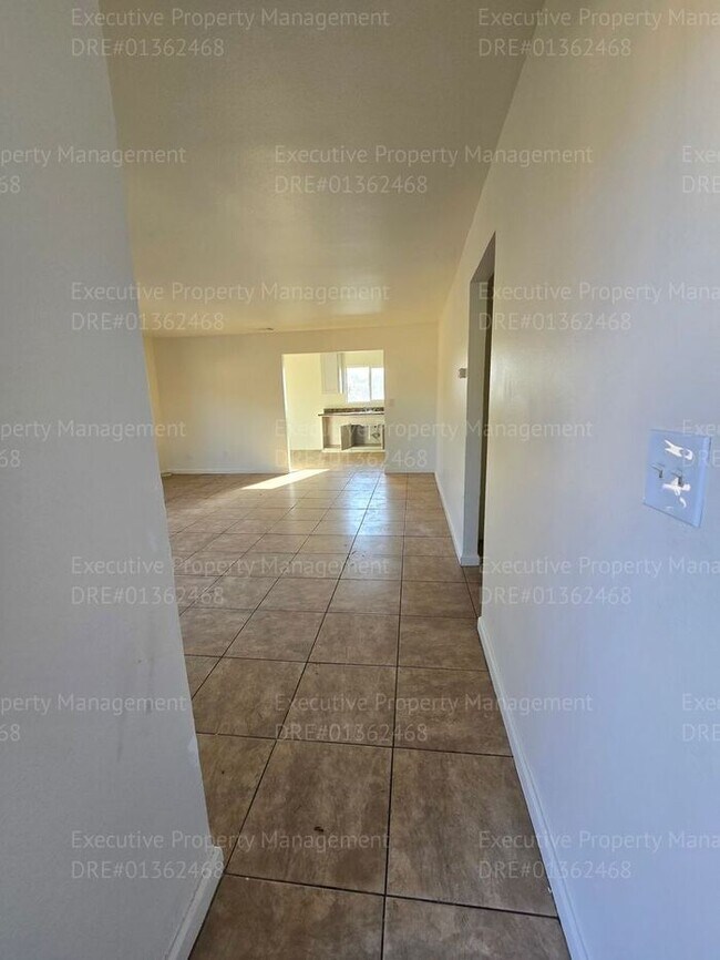 Foto del edificio - 3 bedroom/ 2 bathroom home