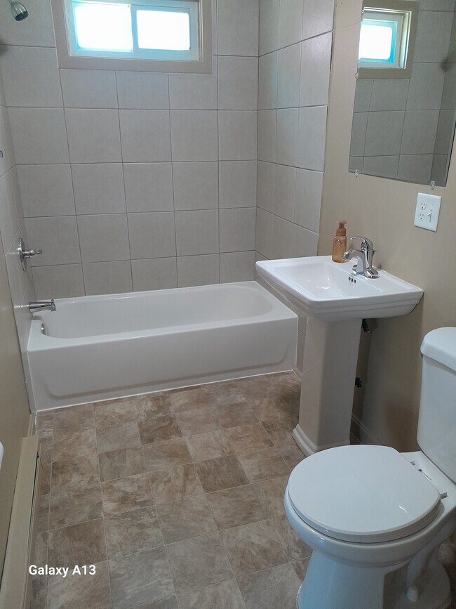 1331 Old Rte One, Waldoboro, ME 04572 Townhome Rentals in Waldoboro ME