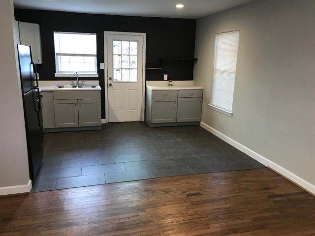 Foto del edificio - 512 Freeman Dr