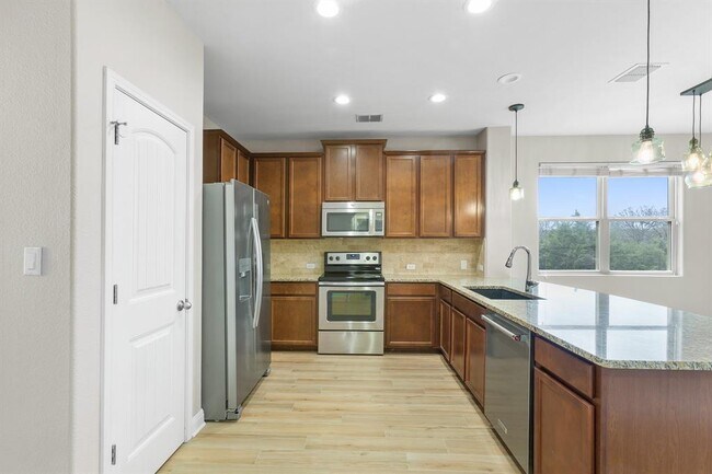 Foto del edificio - 10824 Dinah Dr