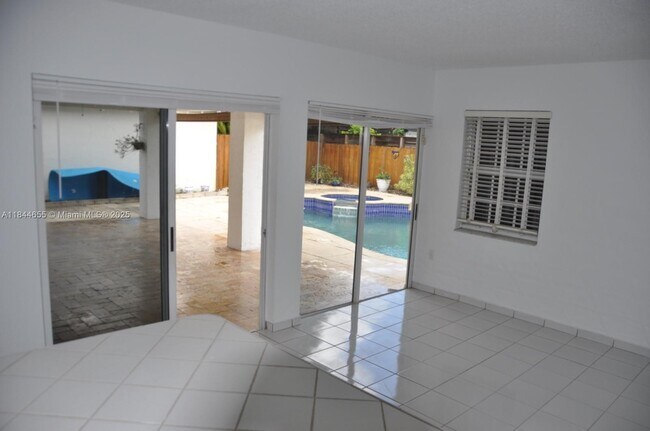 Building Photo - 14346 SW 49th Ln