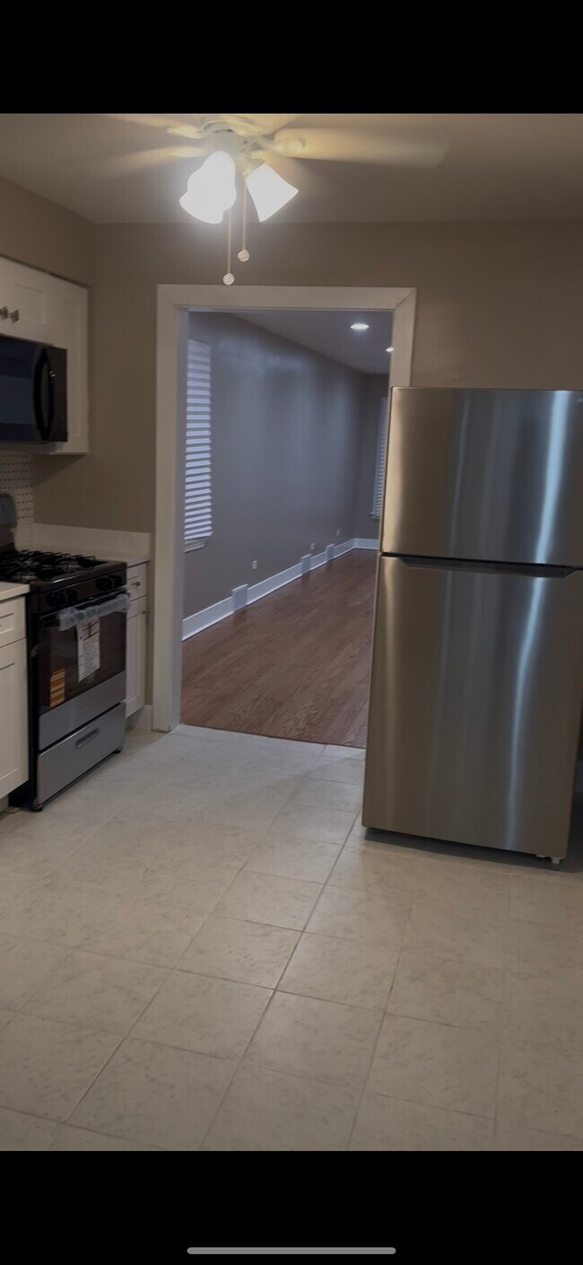 Foto del edificio - 8124 S Calumet Ave