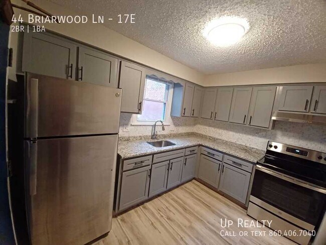 Foto del edificio - 40-44 Briarwood Ln