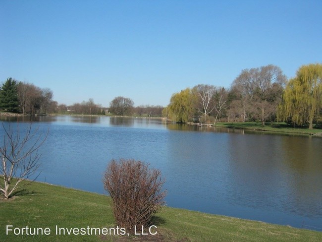 Foto del edificio - 6522 Lake Rd