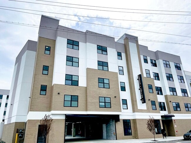 Building Photo - 200 Lafayette St