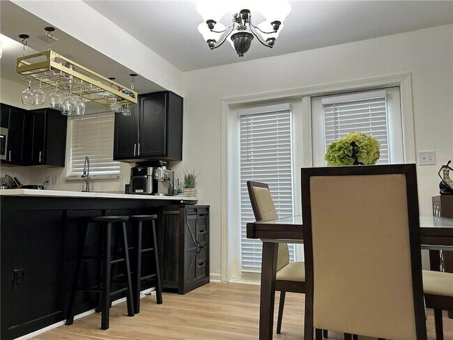 Foto del edificio - 6940 Roswell Rd NE