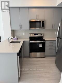 Building Photo - 3409-3409 Ridgeway Dr