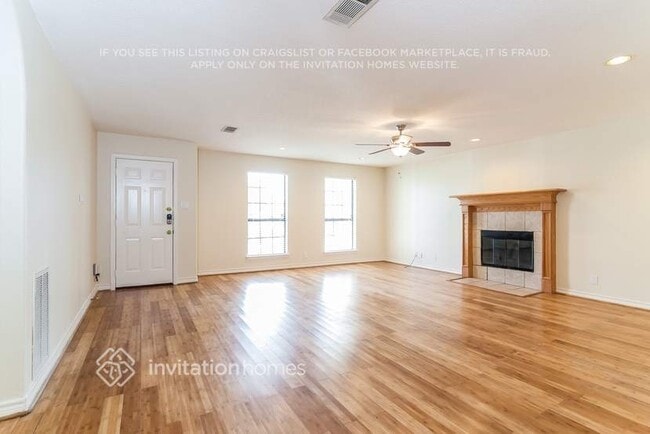 Building Photo - 10482 Twin Circles Dr