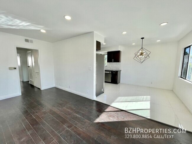 Foto del edificio - 7707 Romaine St