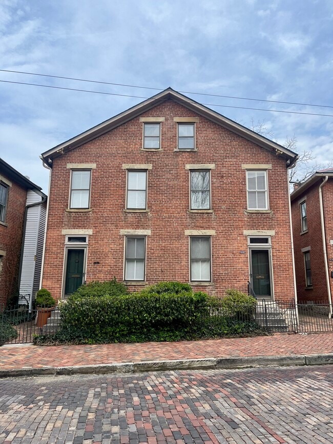 Building Photo - 670 Mohawk St