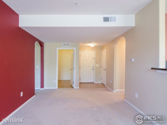 Building Photo - 1450 Blue Sky Way