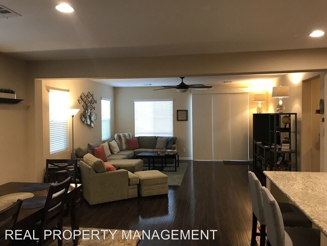 Foto del edificio - 7838 Red Rock Ridge Ave