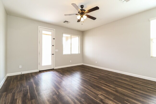 Foto del edificio - 28697 N Roselite Ln