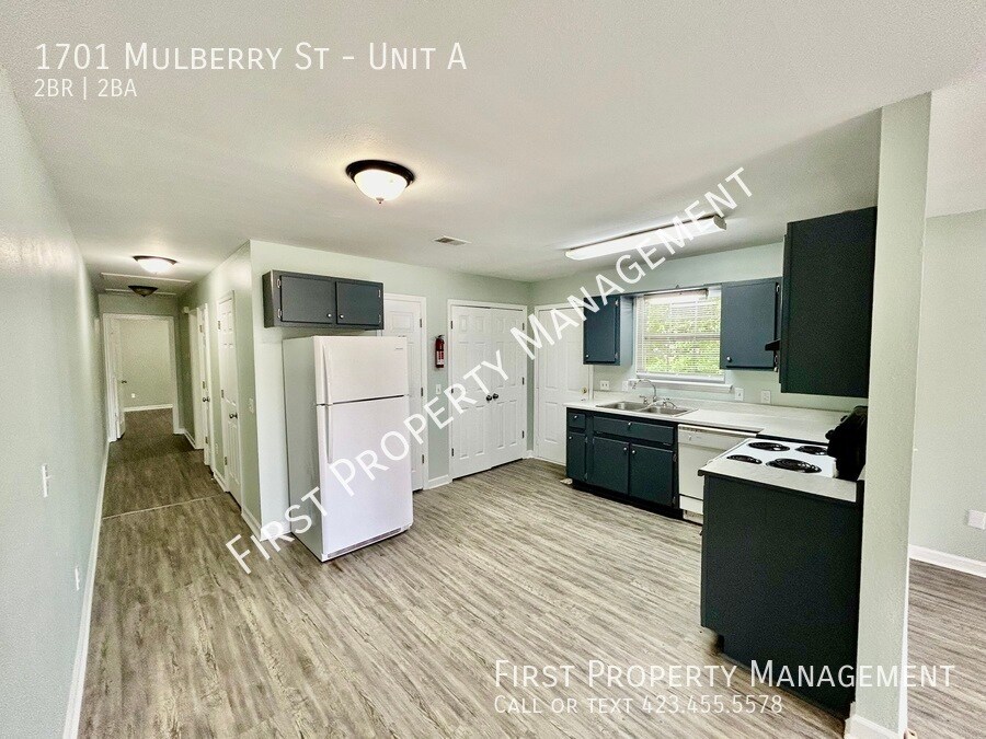 Primary Photo - Close to Downtown! 2/1.5 Duplex: Central A...