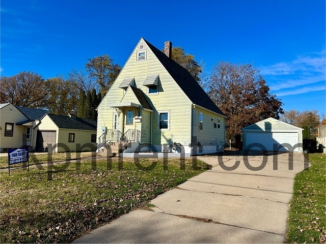 Primary Photo - 2113 Oakland Ave E