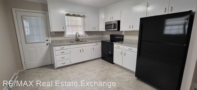 Foto del edificio - 3 br, 2 bath House - 305 Highland Avenue