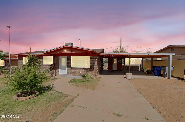 Foto del edificio - 10350 Kellogg St
