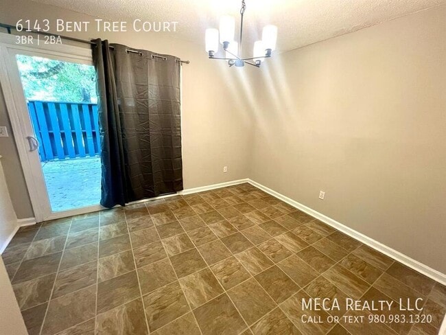 Building Photo - 6143 Bent Tree Ct